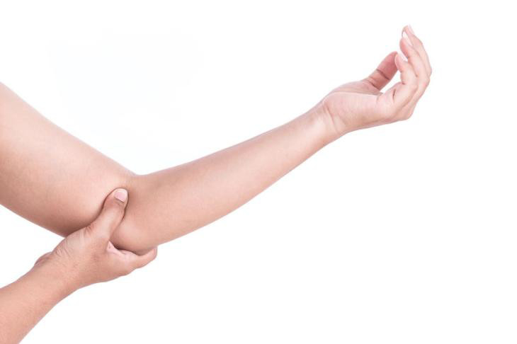 Kairiosios rankos skausmas: ką reiškia ir kokios to priežastys