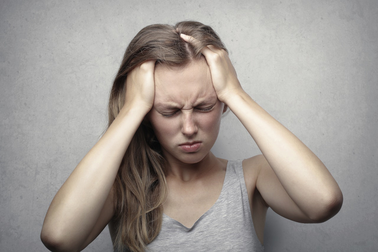 Lėtinis stresas: simptomai, priežastys ir kaip jį įveikti?