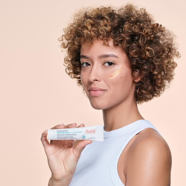 EAU THERMALE AVENE CLEANANCE COMEDOMED PEELING, intensyvaus poveikio kremas probleminei odai, 40 ml paveikslėlis