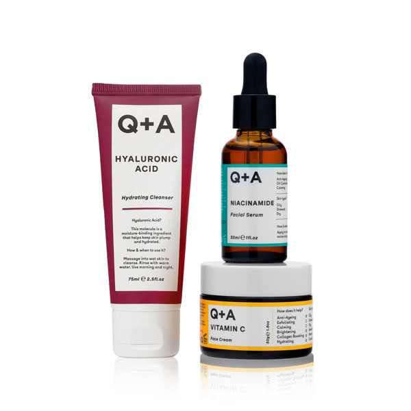 Q+A Skincare Treats Veido priežiūros priemonių rinkinys, 1vnt Q+A Skincare Treats Veido priežiūros priemonių rinkinys, 1vnt