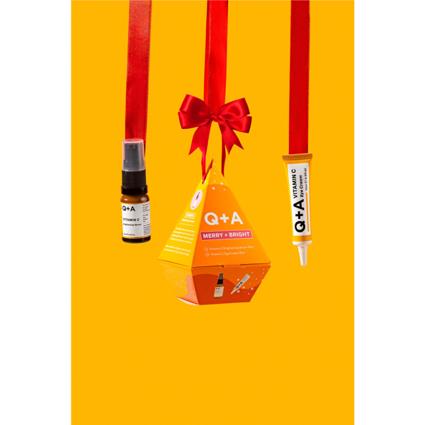 Q+A Merry + Bright Gift Set Veido priežiūros priemonių rinkinys su vitaminu C, 1vnt Q+A Merry + Bright Gift Set Veido priežiūros priemonių rinkinys su vitaminu C, 1vnt