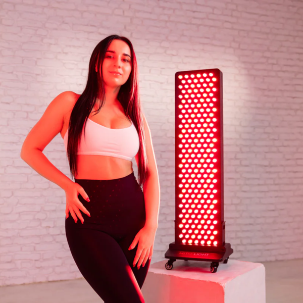 MITO LIGHT® Biohacker 4.0 raudonų ir artimų infraraudonųjų spindulių lempa
