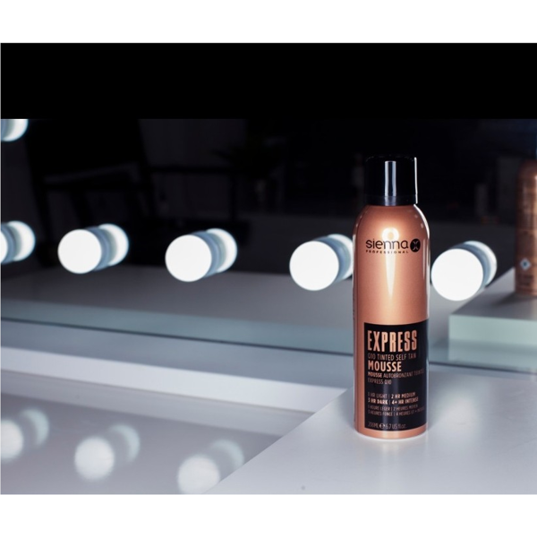 Sienna X savaiminio įdegio putos, EXPRESS, 200ml Sienna X savaiminio įdegio putos, EXPRESS, 200ml