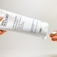 Skin Doctors, Vein Away Plus, kremas sutrūkinėjusiems kapiliarams ir voratinklinėms venoms, 100ml Skin Doctors, Vein Away Plus, kremas sutrūkinėjusiems kapiliarams ir voratinklinėms venoms, 100ml