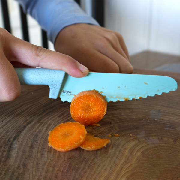 Skagfa Vaikiškas peilis KlyvClassic LAVENDER Skagfa Vaikiškas peilis KlyvClassic LAVENDER