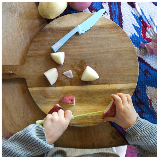 Skagfa Vaikiškas peilis KlyvClassic LAVENDER Skagfa Vaikiškas peilis KlyvClassic LAVENDER