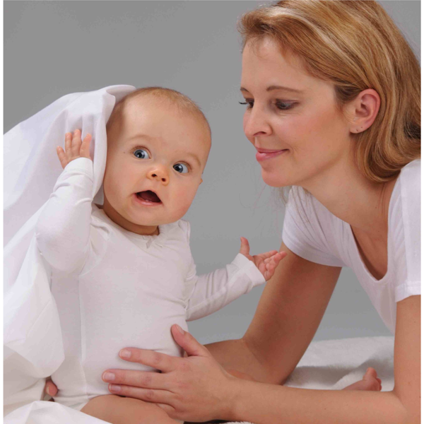 Universalus skalbiklis „Klar EcoSensitive" 750 ml  (su natūraliu minkštinančiu efektu)