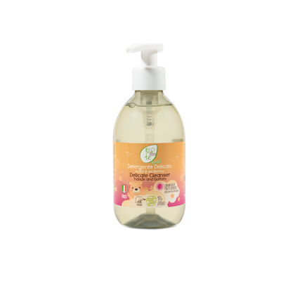 BIOconTé BABY švelnus rankų ir užpakaliuko valiklis su uogų užpilu, 300 ml